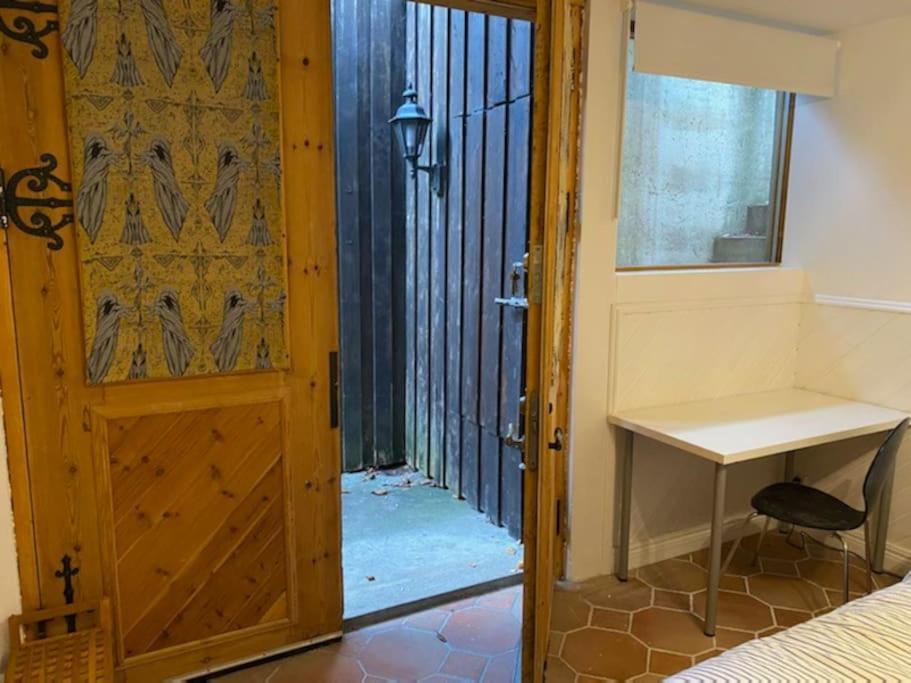 Ferienwohnung Laegenhet I Ett Hus Egen Ingang Sundbyberg Exterior foto