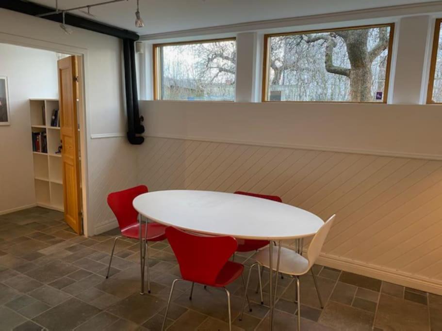 Ferienwohnung Laegenhet I Ett Hus Egen Ingang Sundbyberg Exterior foto
