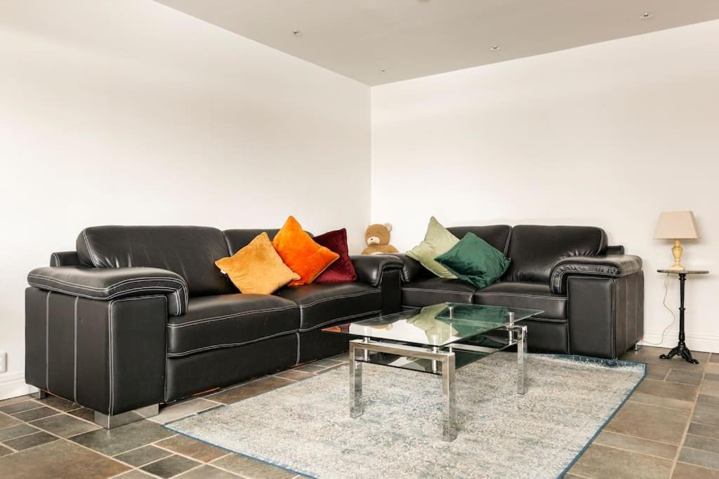 Ferienwohnung Laegenhet I Ett Hus Egen Ingang Sundbyberg Exterior foto