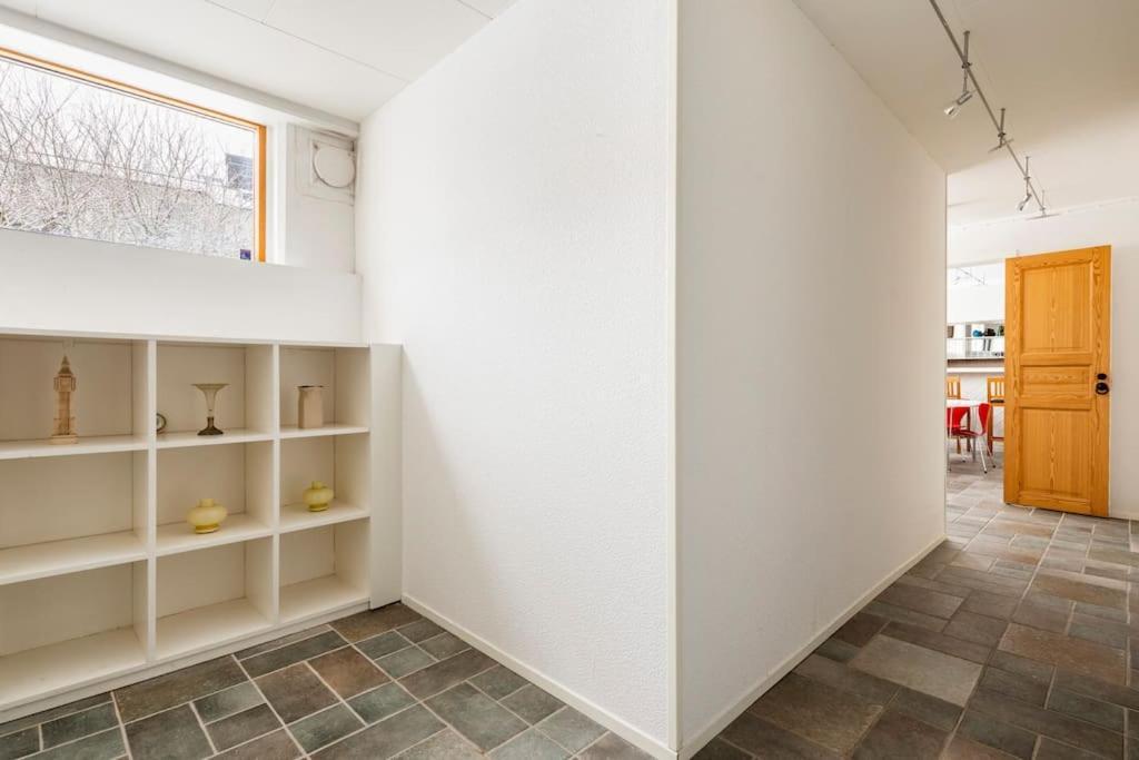 Ferienwohnung Laegenhet I Ett Hus Egen Ingang Sundbyberg Exterior foto